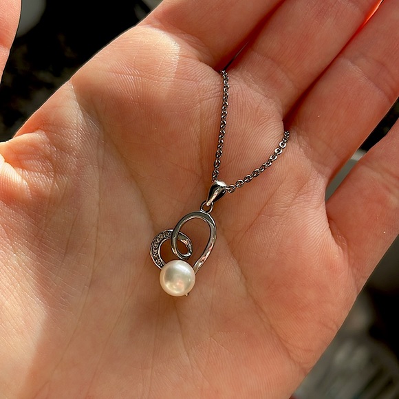 Sterling Silver Freshwater Cultured Pearl and White Topaz Heart Necklace - Picture 5 of 5